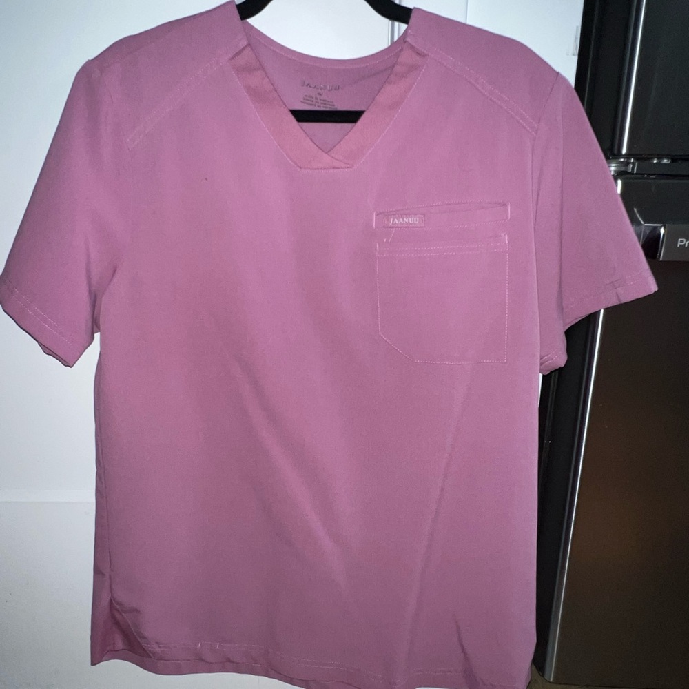Jaanu Scrub top